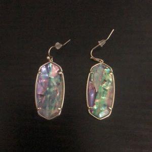 faceted Elle gold drop earring in lilac abalone